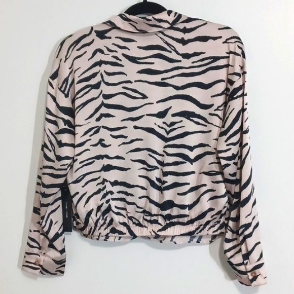 MOA MOA shirt. Pullover w/ button front, zebra print. Whimsy. Corpcore. Medium. - Picture 4 of 14